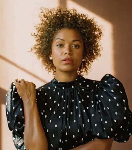 antonia thomas chloe lucy thomas|Antonia Thomas sisters.